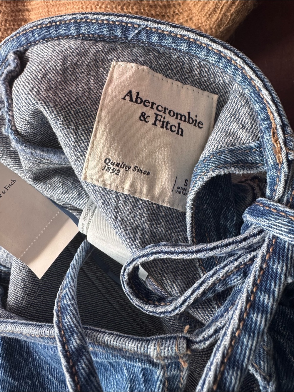 NWT Abercrombie & Fitch denim halter jumpsuit - Picture 5 of 5
